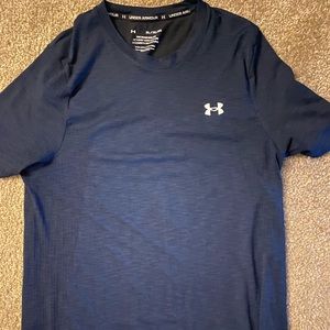 Mens under armour navy blue seamless tee